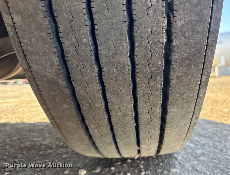 image for item FG2544 2022 Peterbilt 389 semi truck