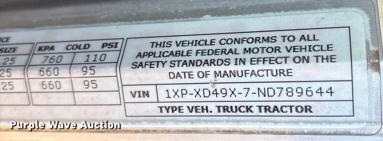 image for item FG2544 2022 Peterbilt 389 semi truck