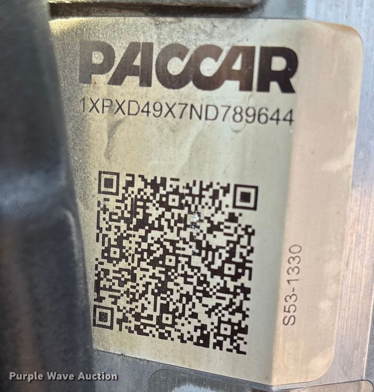 image for item FG2544 2022 Peterbilt 389 semi truck