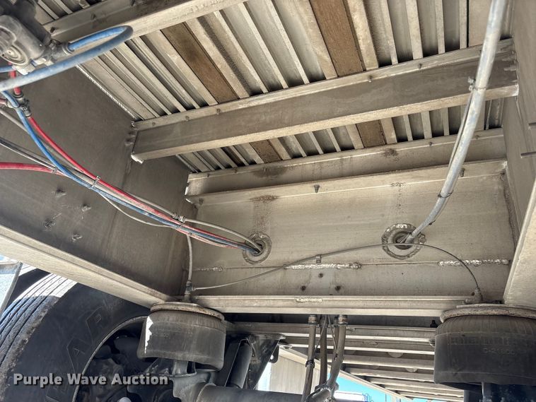 image for item FG2545 2022 Wilson AF-1080 flatbed trailer