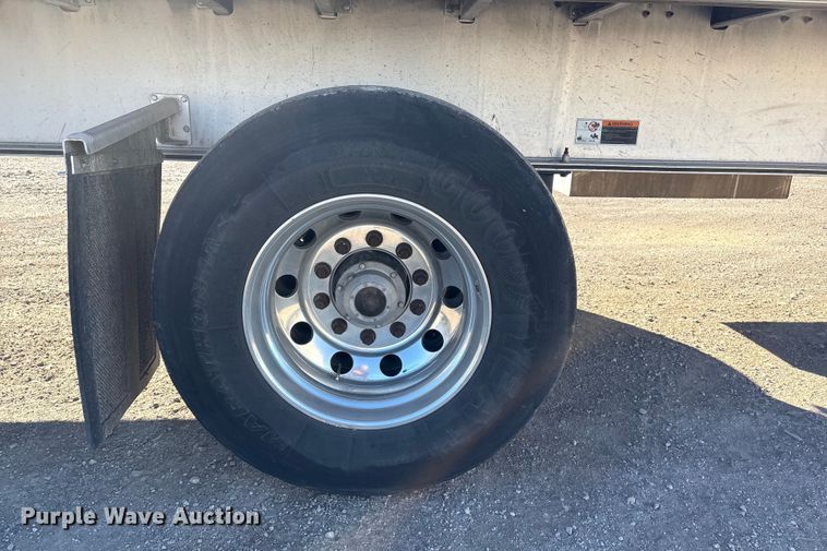 image for item FG2545 2022 Wilson AF-1080 flatbed trailer