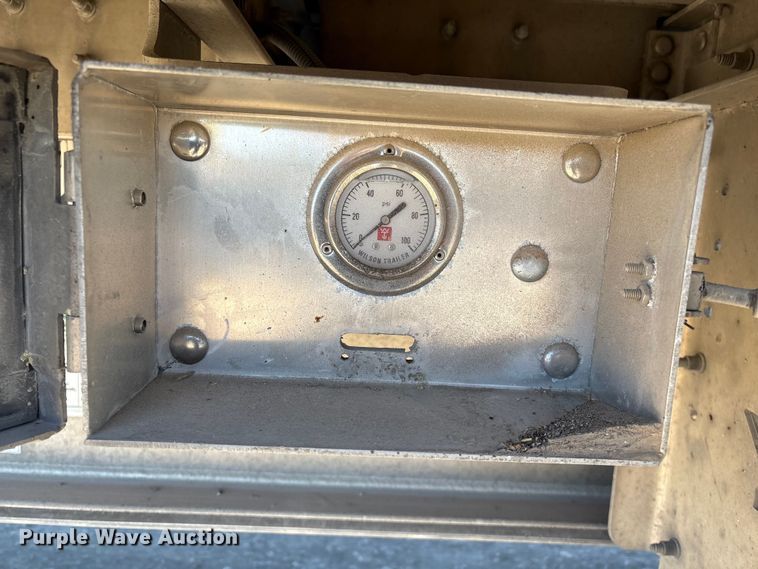 image for item FG2546 2022 Wilson AF-1080 flatbed trailer