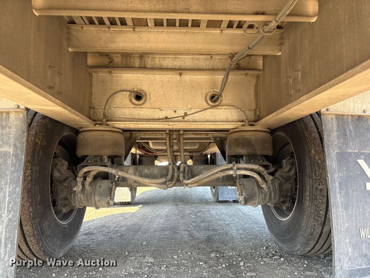 image for item FG2546 2022 Wilson AF-1080 flatbed trailer