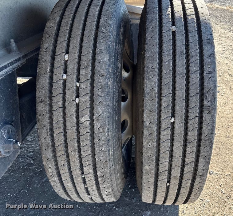 image for item FG2546 2022 Wilson AF-1080 flatbed trailer