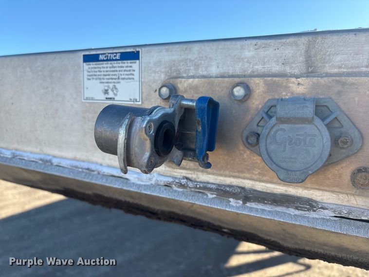 image for item FG2547 2022 Wilson AF-1080 flatbed trailer