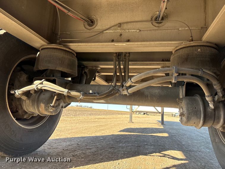 image for item FG2547 2022 Wilson AF-1080 flatbed trailer