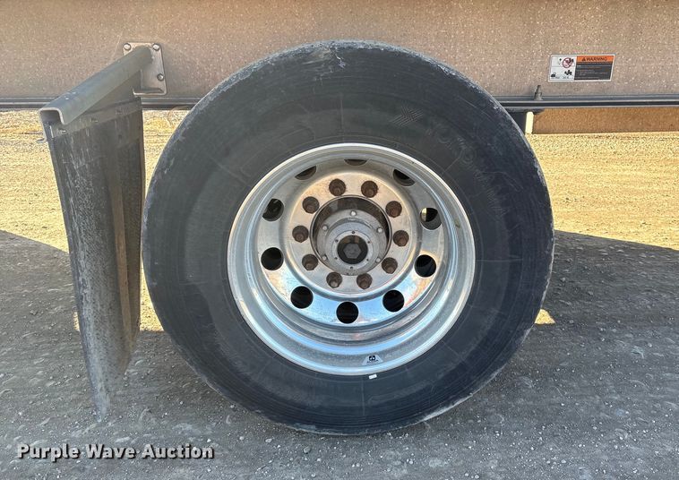 image for item FG2547 2022 Wilson AF-1080 flatbed trailer