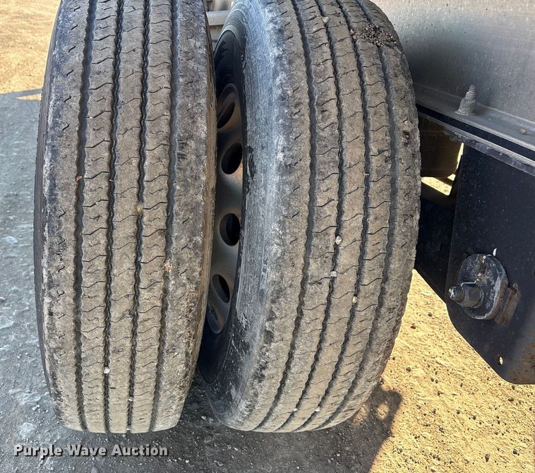 image for item FG2547 2022 Wilson AF-1080 flatbed trailer