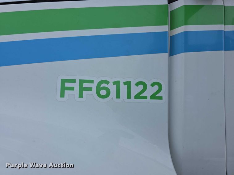 image for item FI0817 2019 Kenworth T680 semi truck