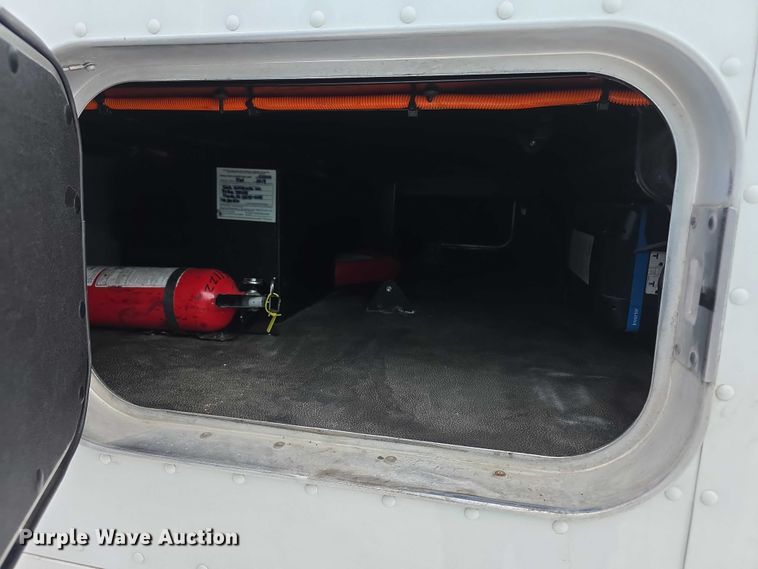 image for item FI0817 2019 Kenworth T680 semi truck