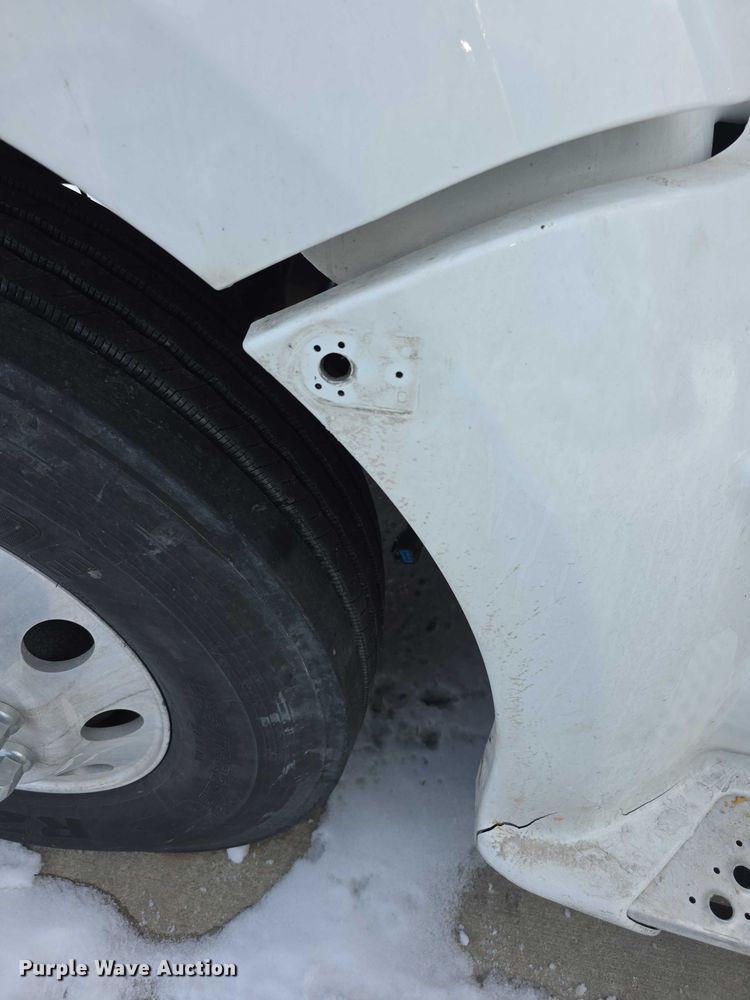 image for item FI0817 2019 Kenworth T680 semi truck