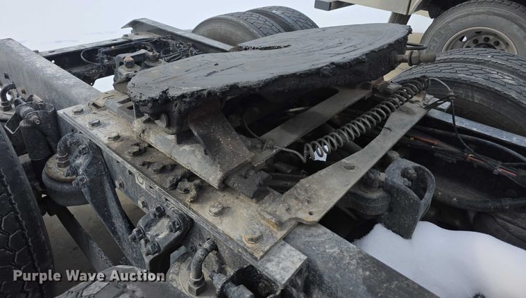 image for item FI0817 2019 Kenworth T680 semi truck