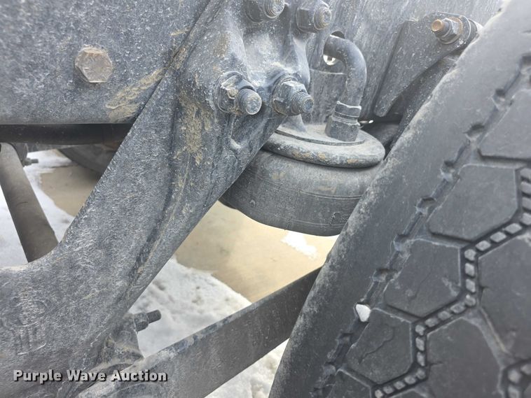 image for item FI0817 2019 Kenworth T680 semi truck