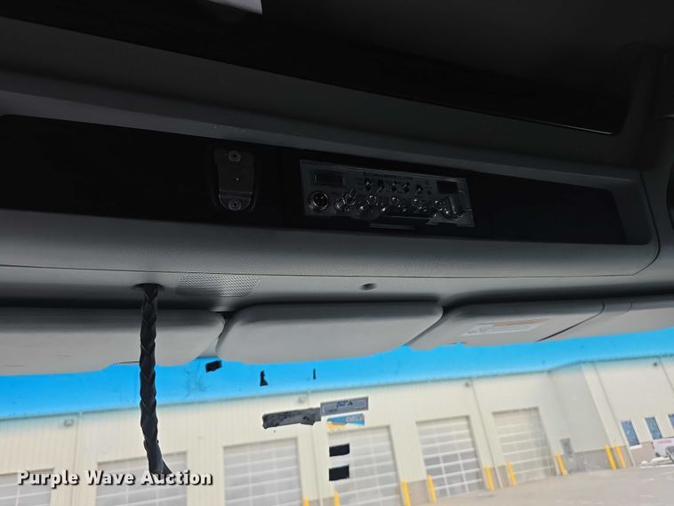 image for item FI0817 2019 Kenworth T680 semi truck