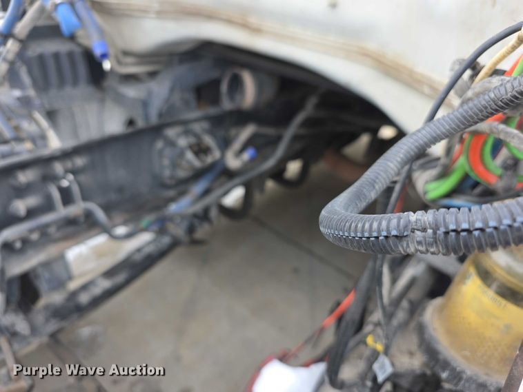 image for item FI0817 2019 Kenworth T680 semi truck