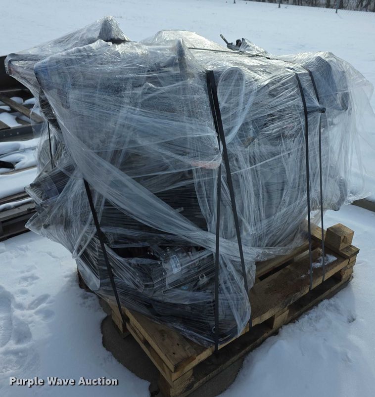 image for item FI0817 2019 Kenworth T680 semi truck