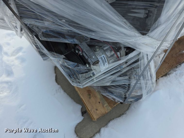 image for item FI0817 2019 Kenworth T680 semi truck