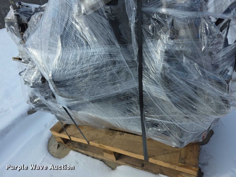 image for item FI0817 2019 Kenworth T680 semi truck