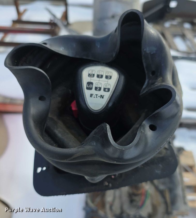 image for item FI0817 2019 Kenworth T680 semi truck