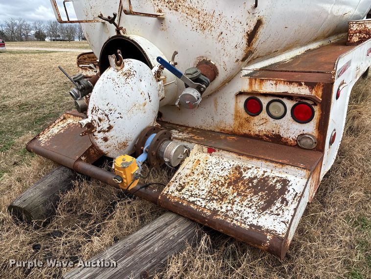 image for item FI1638 Vacuum tank bed