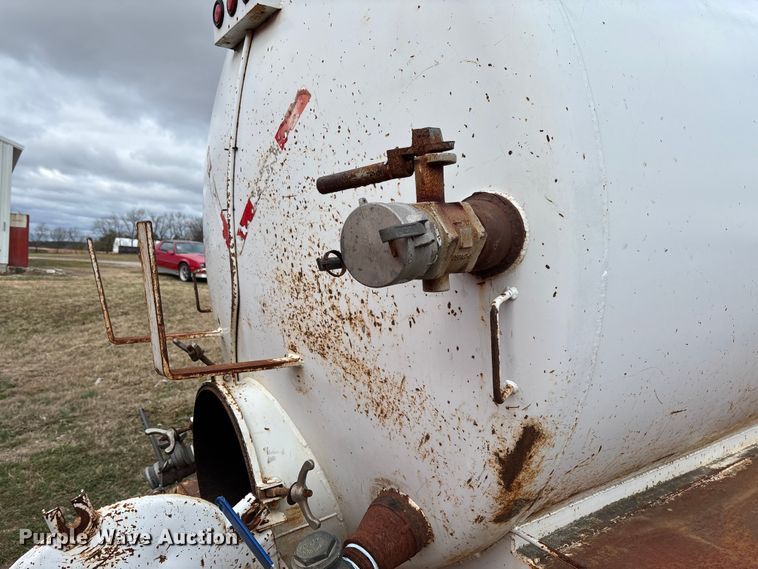 image for item FI1638 Vacuum tank bed