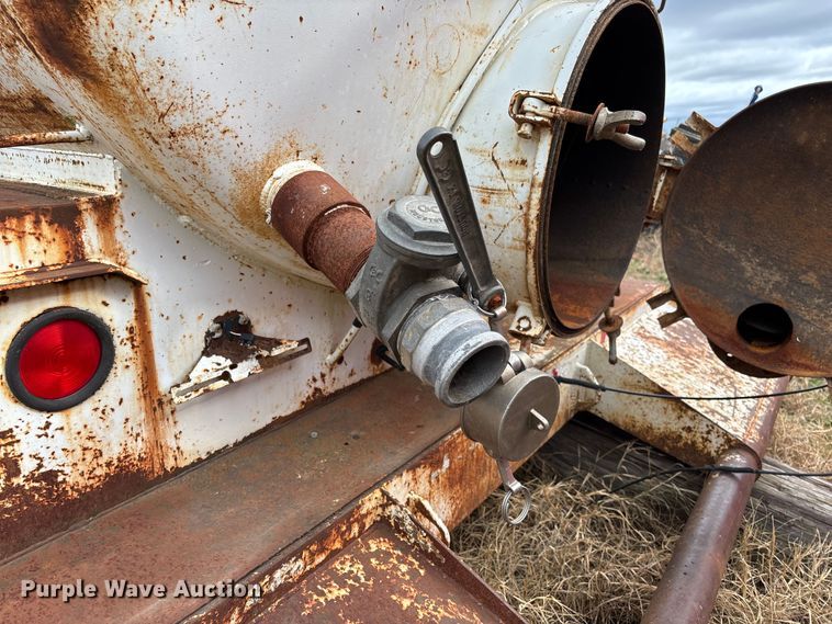 image for item FI1638 Vacuum tank bed