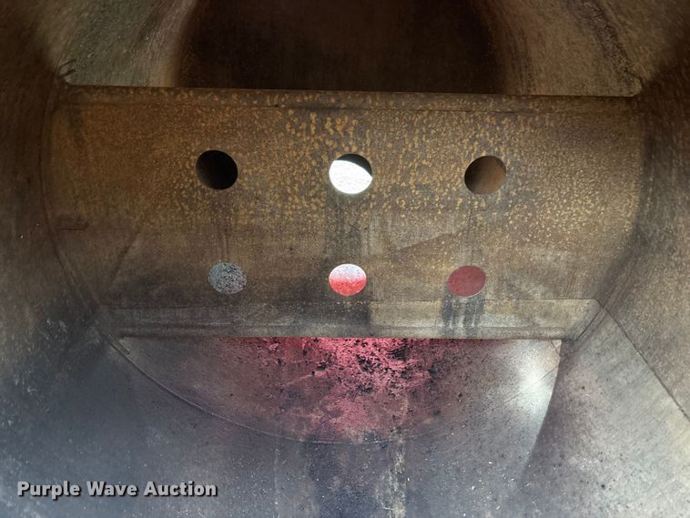 image for item FI1638 Vacuum tank bed