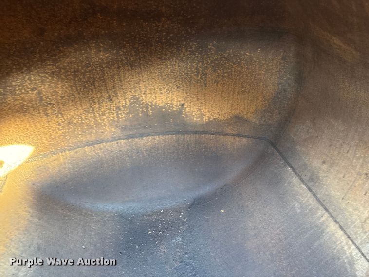 image for item FI1638 Vacuum tank bed