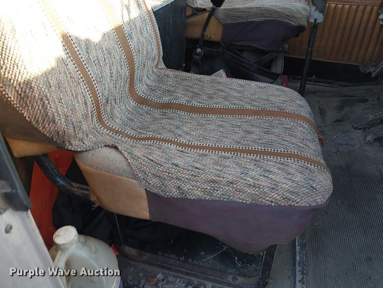 image for item FK0827 1994 Kenworth T800 semi truck