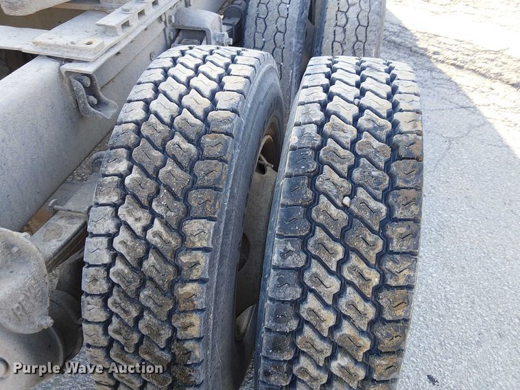 image for item FK0827 1994 Kenworth T800 semi truck