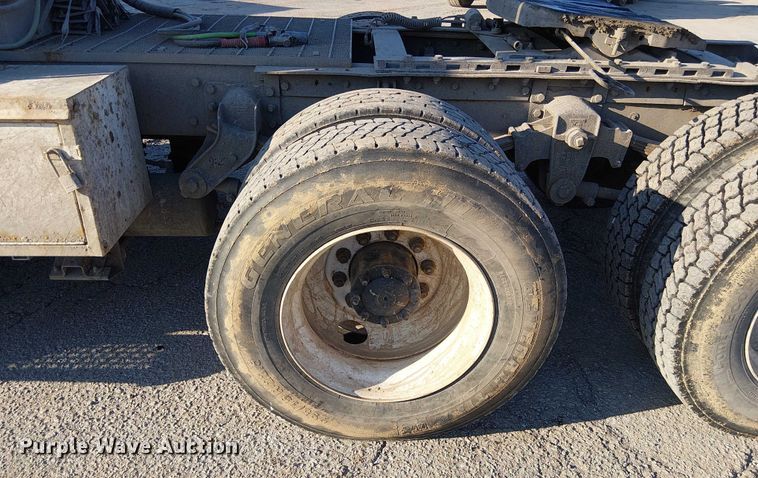 image for item FK0827 1994 Kenworth T800 semi truck