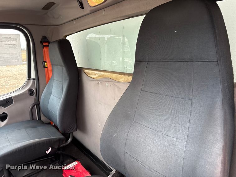 image for item FK1109 2014 Freightliner Business Class M2 refrigerated truck