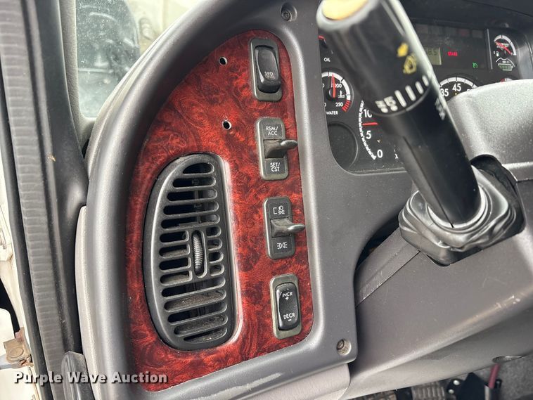 image for item FK1109 2014 Freightliner Business Class M2 refrigerated truck