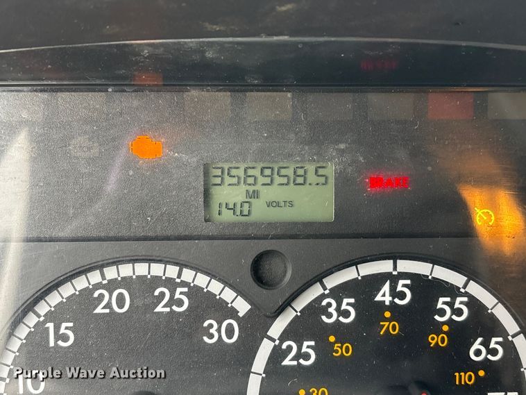 image for item FK1109 2014 Freightliner Business Class M2 refrigerated truck