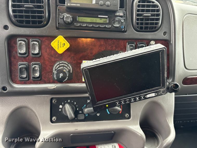 image for item FK1109 2014 Freightliner Business Class M2 refrigerated truck