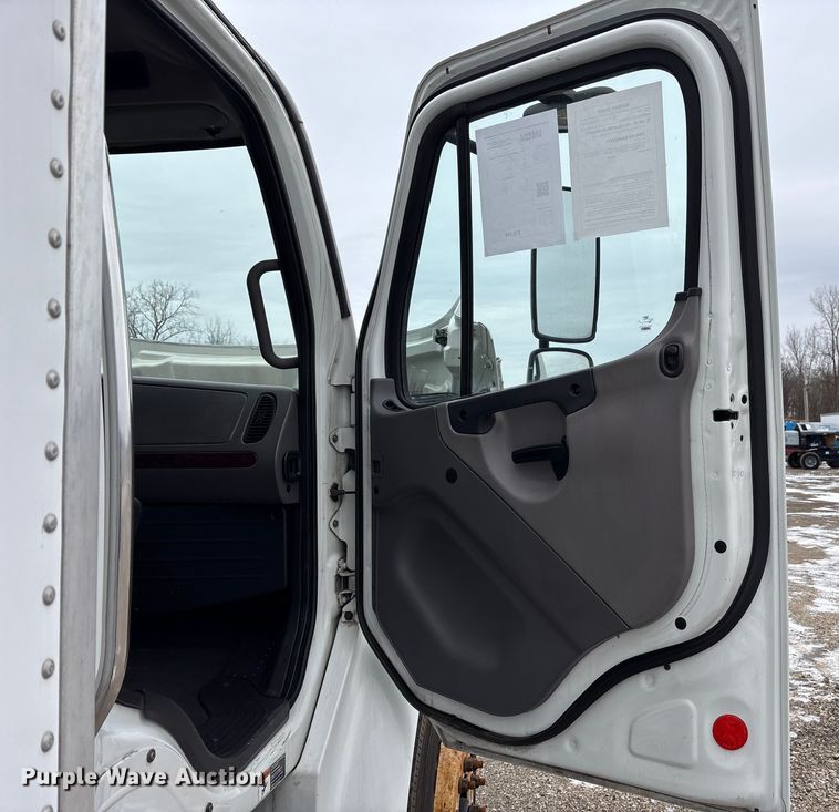 image for item FK1109 2014 Freightliner Business Class M2 refrigerated truck