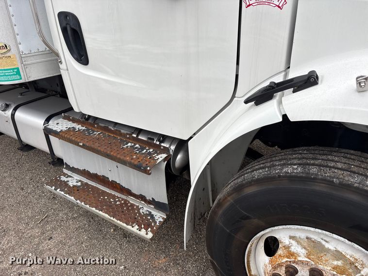 image for item FK1111 2015 Freightliner Business Class M2 refrigerated truck