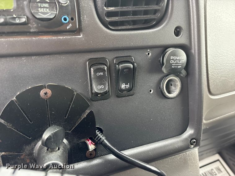 image for item FK1111 2015 Freightliner Business Class M2 refrigerated truck