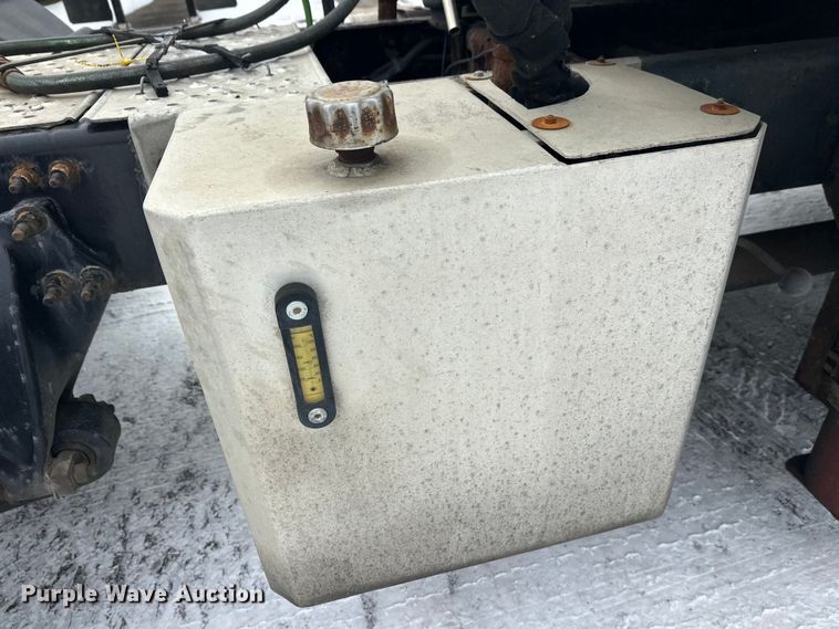 image for item FK1557 2015 Freightliner Cascadia  semi truck