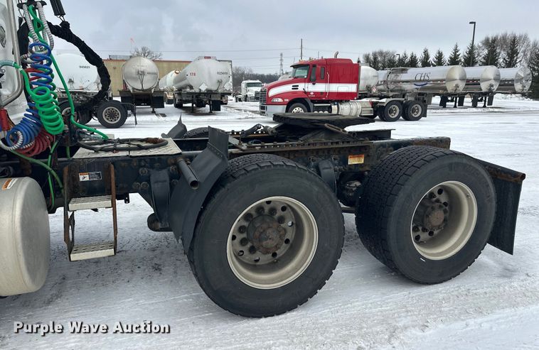 image for item FK1557 2015 Freightliner Cascadia  semi truck