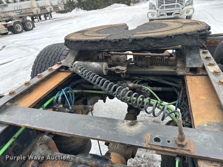 image for item FK1557 2015 Freightliner Cascadia  semi truck