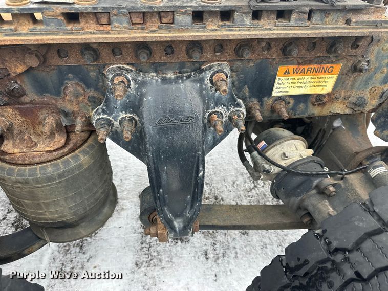 image for item FK1557 2015 Freightliner Cascadia  semi truck