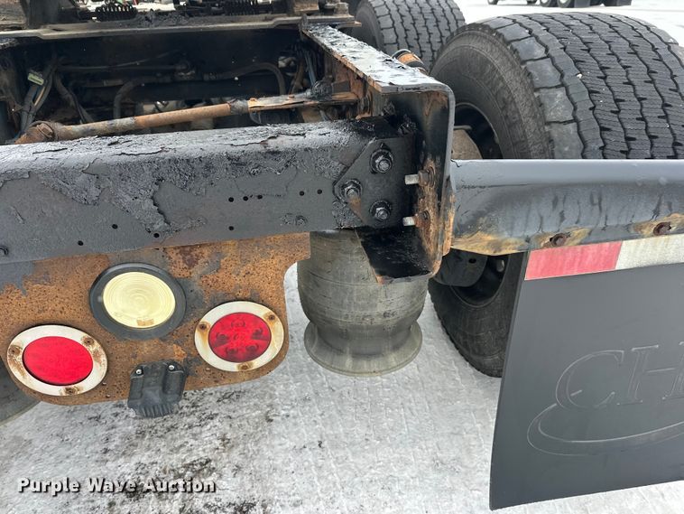 image for item FK1557 2015 Freightliner Cascadia  semi truck