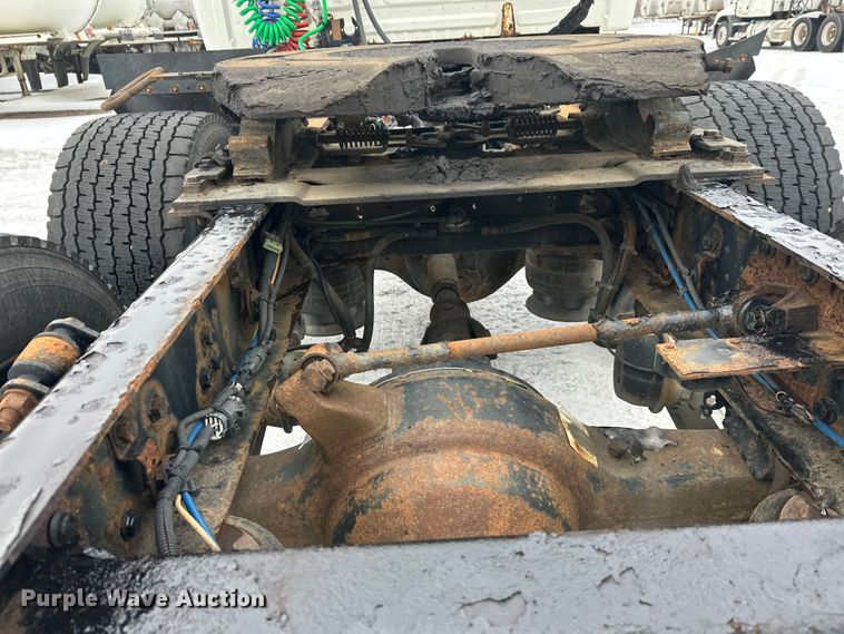 image for item FK1557 2015 Freightliner Cascadia  semi truck