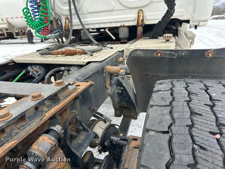 image for item FK1557 2015 Freightliner Cascadia  semi truck