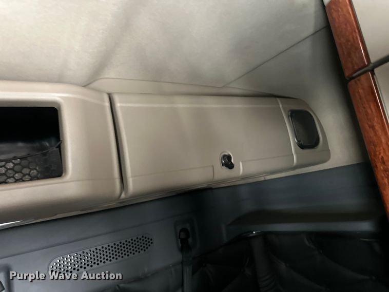 image for item FK1557 2015 Freightliner Cascadia  semi truck