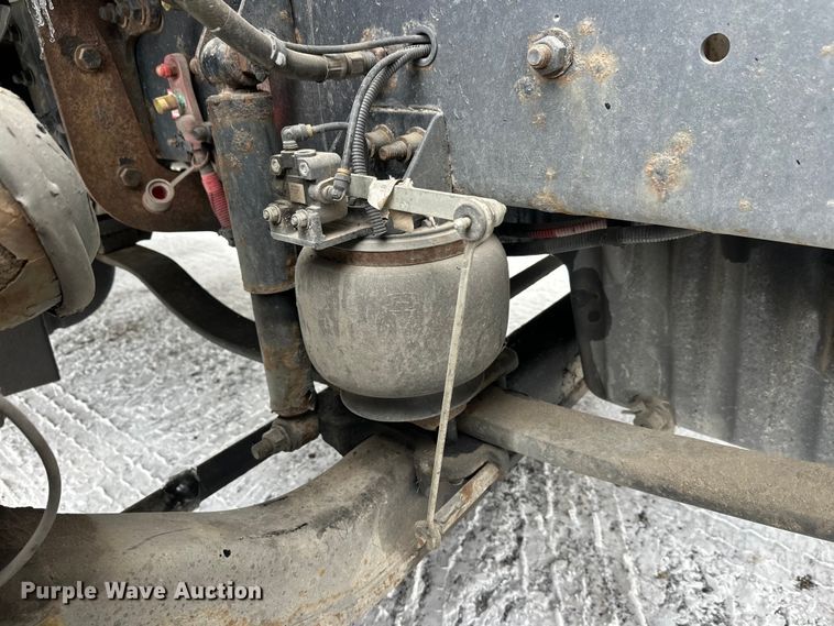 image for item FK1557 2015 Freightliner Cascadia  semi truck