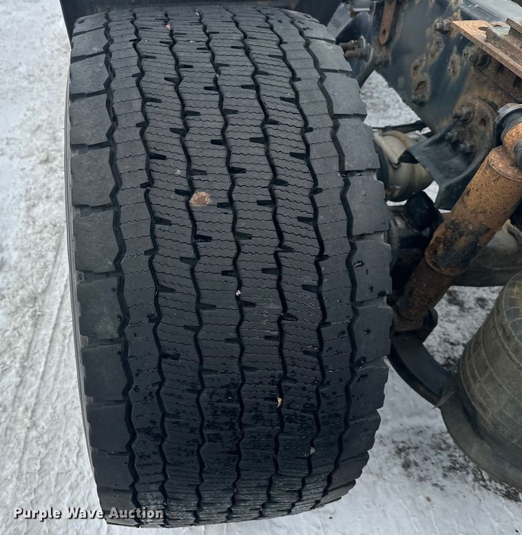 image for item FK1557 2015 Freightliner Cascadia  semi truck