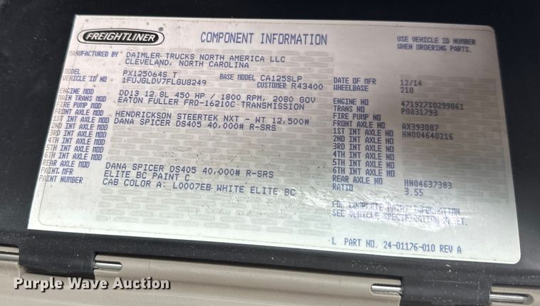 image for item FK1557 2015 Freightliner Cascadia  semi truck