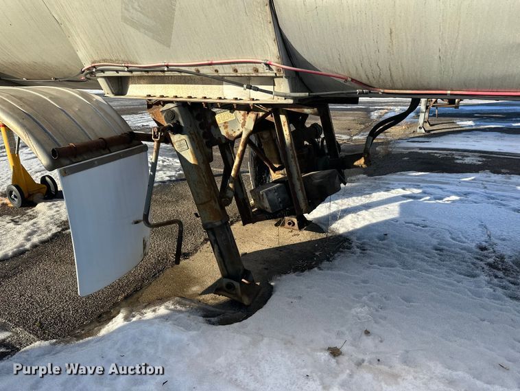 image for item FK1571 1996 Polar Tank asphalt trailer